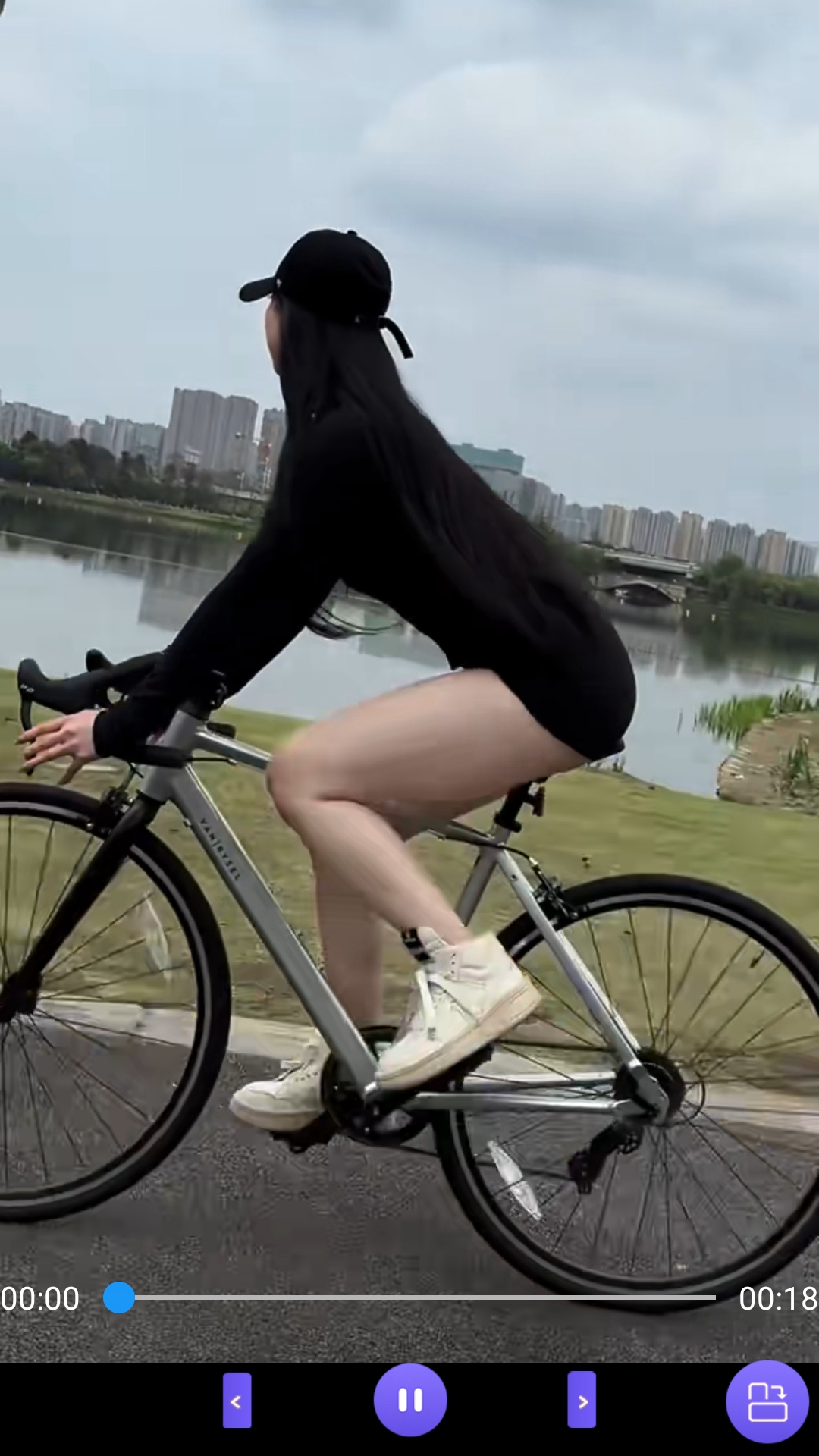 小学同学的友谊能维持到高中毕业之后截图